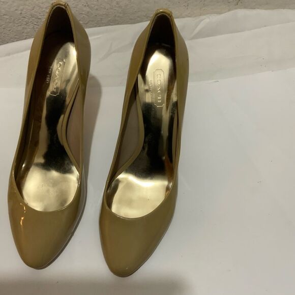 Coach New York Grand patent beige kitten heel pointy toe pumps heels Size 8 B - Picture 14 of 14